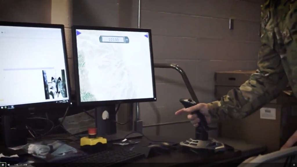 產業觀察誌 | 國防科技應用:虛擬實境VR飛行員高空降落訓練